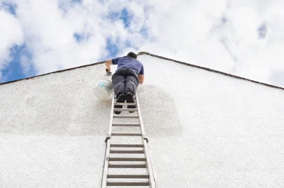 Peinture extérieure à la Grande-Résie — façades et ravalement